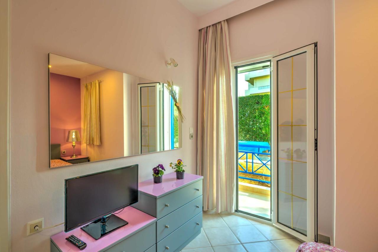 Heraklion Beach Hideaway Explore, Relax, Repeat-3 Gazi Exteriör bild